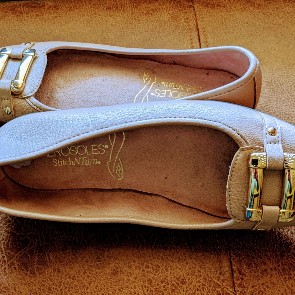 -Aerosoles brand ladies shoes